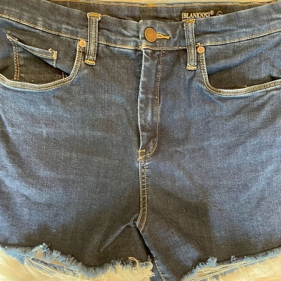 Blank NYC Retro High Rise Jean Shorts - size 29 - Picture 3 of 8